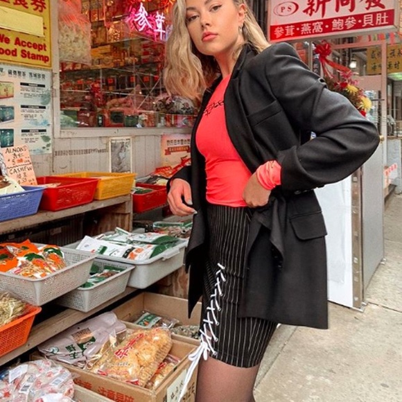 Danielle Guizio pinstripe skirt sz M fits like S - Picture 2 of 4